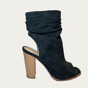 VENUS Women’s Black Suede Heeled‎ Ankle Booties Size 8